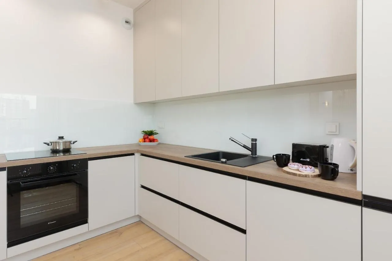 Optykow Spacious & Cosy Apartment With Parking By Noclegi Renters Warsaw