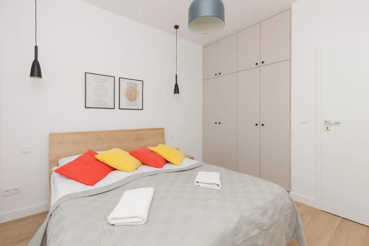 Optykow Spacious & Cosy Apartment With Parking By Noclegi Renters Warsaw Poland